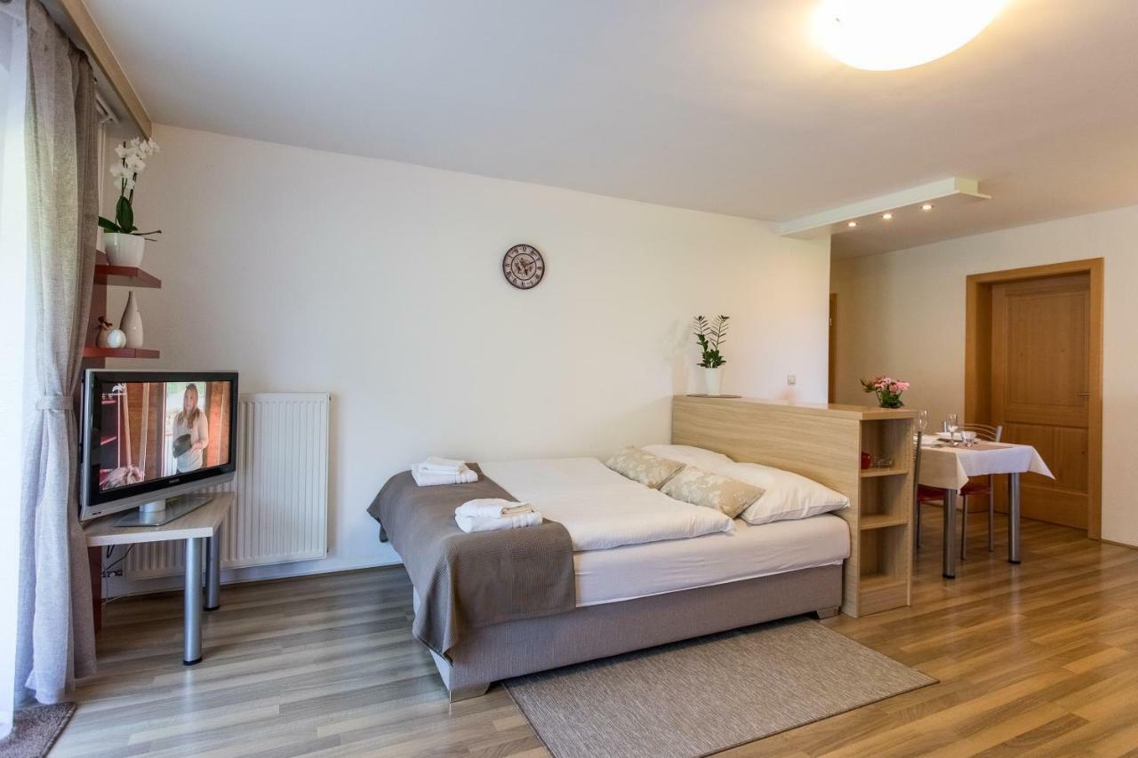 Apartment Natur Блед Екстериор снимка